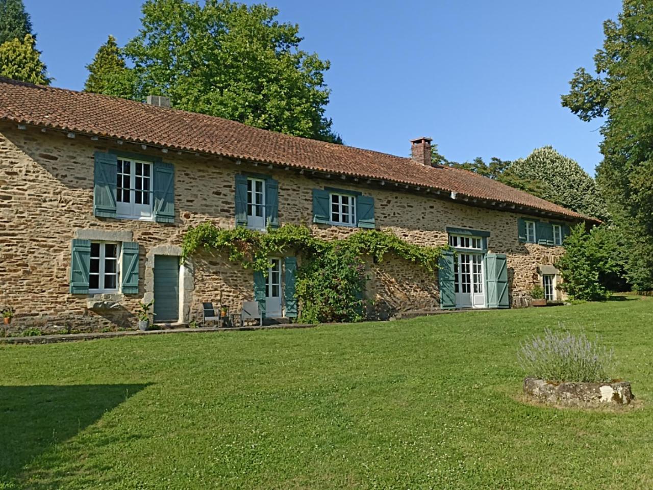 Le Bonheur Du Perigord - Chambre D'Hote Bed & Breakfast Mialet  Exterior foto